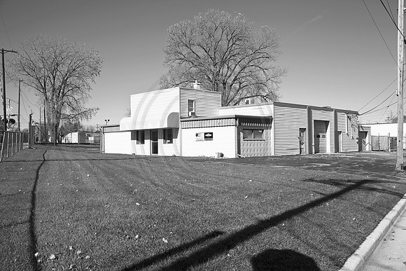 vernacular, monochrome